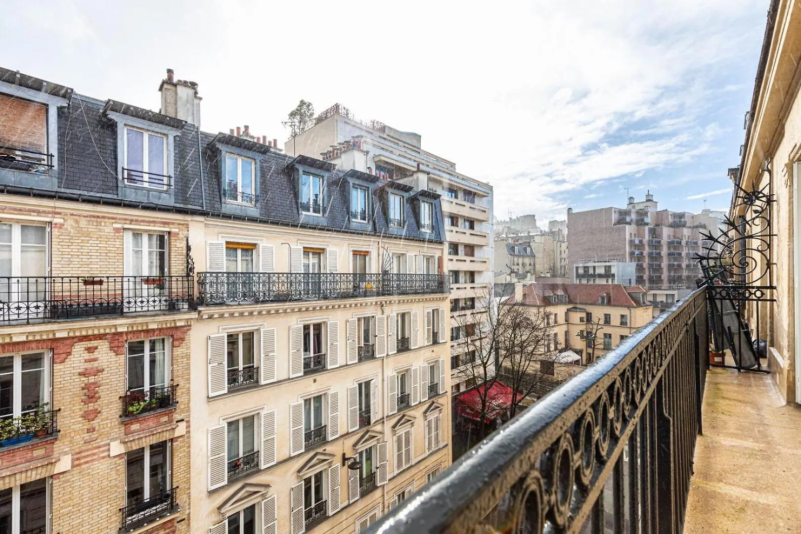 Guestready - High-Rise Haven Near Sacre-Coeur Apartamento Paris França