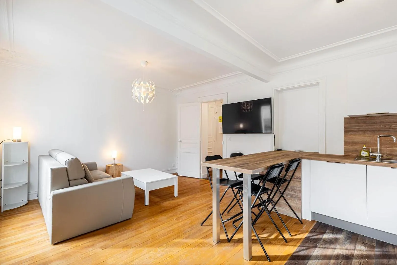 Guestready - High-Rise Haven Near Sacre-Coeur Apartamento Paris